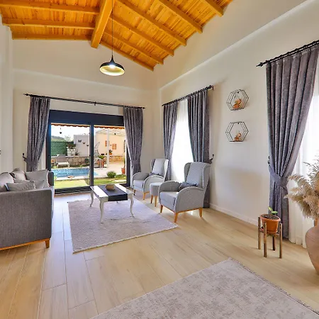 וילה W Pool And Garden 10 Min To In